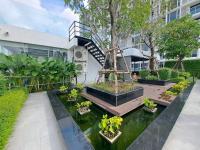 Stylish 1BR Condo by BTS Ekkamai - Infinity Pool & Gym - B&B