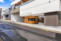 Stylish Apt with Balcony and Full Amenities - B&B