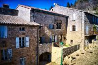 Grande maison en Ardèche - B&B Chalencon
