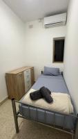 Single Room with Shared Bathroom