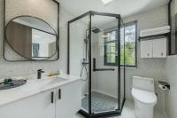 Chambre Lit King-Size avec Balcon