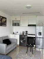 Umhlanga Minimalist Haven - Chambres d’hôtes