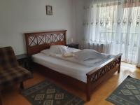 Chambre Double avec Balcon (2 Adultes + 1 Enfant)