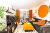 Modern Retreat - 2BD Apt with Lush Greenery at Sheffield - B&B Sheffield