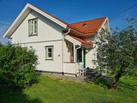 Stort landsted med egen strand - B&B Rød