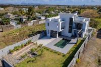 4 King Size Bed Villa with Pool & BBQ Grand Baie - B&B Grand Baie