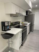 New Cosy bright and Spacious Apartment - Ferienwohnung East Gwillimbury