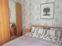 Charming Central Apartments - Bed and Breakfast