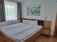 Apartment mit 2 Schlafzimmern und Terrasse