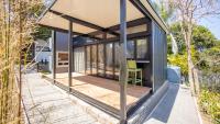 Coral Wood Self Catering Suites and B&B - Bed and Breakfast