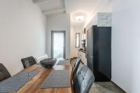 One-Bedroom Apartment with Balcony