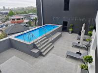 108 The Meadows - B&B George