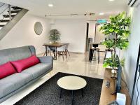 Pinnacle PJ-Duplex,Projector,FREE Parking,Near LRT,2-6pax - B&B Petaling Jaya