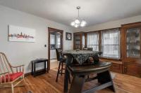 Lakewood Bed & Biscuit - Pet Friendly - Mins to LKWD Park - Chambres d'hôtes Lakewood