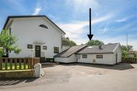 Kinna Central Town Villa - B&B