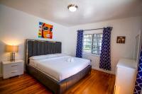 One-Bedroom Apartment with Balcony