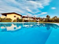 Topazio Apartment - Vista piscina a 150m dal Lago - Chambres d'hôtes Sirmione
