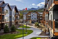 Perfect 3 bed-2 bath Top Floor Hot Tub Heated Pool Gym - B&B