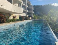 Large, Luxurious Townhouse Stunning Oceanviews - Chambres d’hôtes Airlie Beach