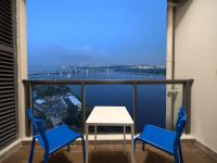 Apartamento de 3 dormitorios con vistas al puerto