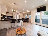 Prime LA 2 bedroom & 3 bath home Beverly Hills adj - B&B