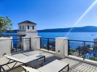 Porto Montenegro Luxury Apartment - B&B