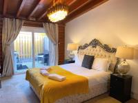 Kaoglen-Spruce-Hot Tub-Forrest Setting-Pet Friendly - B&B Balnald