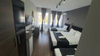 Familienzimmer mit Balkon