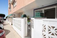 Bajo en Primera linea - Cala del Moral, urbanizacion Calaflores - B&B