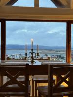 Appartement met 1 slaapkamer, balkon en uitzicht op de bergen.