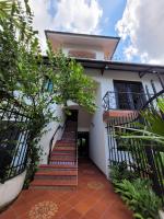 Casa Enayati - En-Suite Private Rooms - B&B Panamá