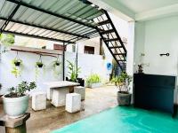 Traveller's Lodge Unawatuna - B&B Galle