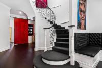 Colourwave Terrace - A Technicolor Poolside Stay - Chambres d’hôtes Newcastle