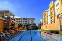 2BR Italian-inspired Condo Unit, Balcony Pool View - Ferienwohnung Manila