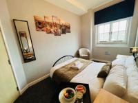 City Mill - Next to Town Centre Shopping and Restaurants - Free Parking - Bed and Breakfast Burton upon Trent