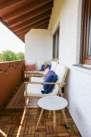 Stadtjuwel I Balkon I 6 Min zum See - Ferienwohnung