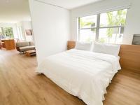 Beach Haus Design District - B&B