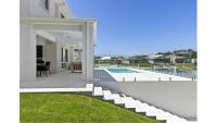 Hamptons House - Heated Pool and Private Pontoon - Holiday Yamba - Bed and Breakfast Yamba