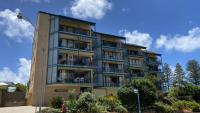 Lowanna Unit 11 - B&B Caloundra