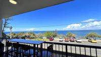 Waterfront, Excellent Ocean & Shipping Lane View - B&B