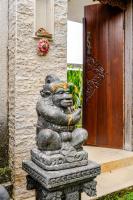 Villa Naga, pool, Kitchen, terace and garden - B&B