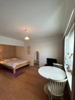 Studio apartment near the center - B&B