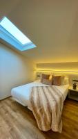 Deluxe One-Bedroom Apartment