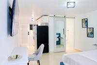 Minimalist studio near Devon House - Chambres d’hôtes Kingston