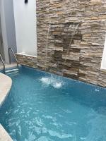 Casa hermosa con piscina - B&B