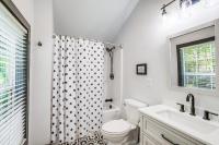 2 Mi to Warm Springs Pools Home with Large Yard! - B&B Hot Springs