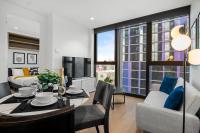 Stunning 2BR Apartment in Melb CBD with Pool and Gym - B&B Melbourne