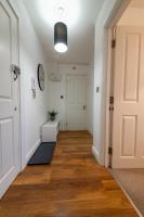 Modern Top Floor Apartment - Ferienwohnung Watford