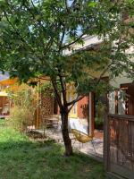 Charmant appartement sur cour, Le Cerisier - Bed and Breakfast Bagnères-de-Bigorre