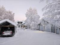 Spacious 3BR Riverside Villa with Private Sauna - B&B Rovaniemi